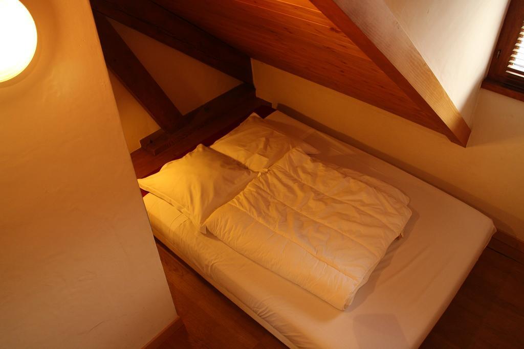 Hotel Les Z'Hirondelles Annecy Pokój zdjęcie